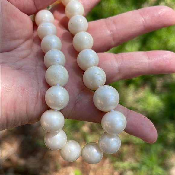 Elegant Genuine South Sea Pearl Necklace 10-13.3mm Hand-knotted - Picture 7 of 13